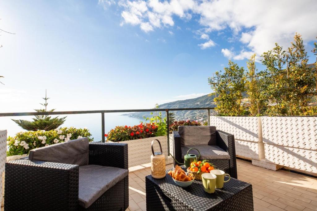 kurahomes-immobili- Infinity Blue – Sunny Apartment With The View (1)